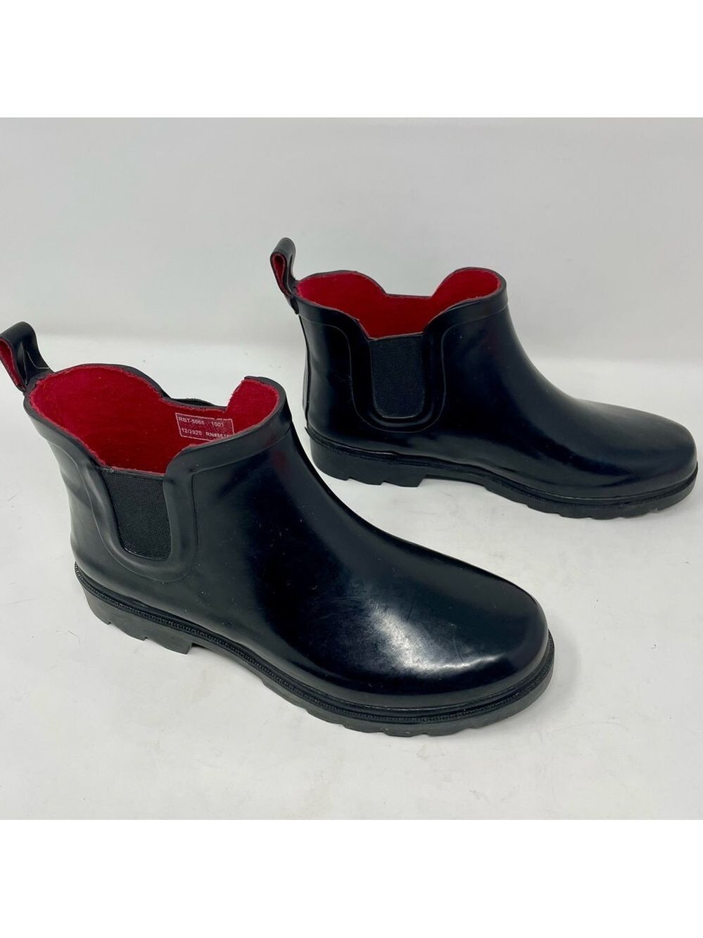 Capelli of New York Black Boots with Red Lining